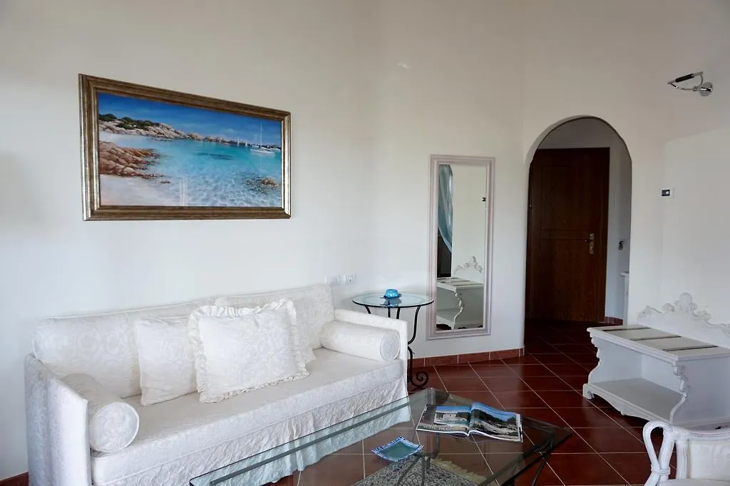 ****  Hotel Monti Di Mola Порто-Черво Италия